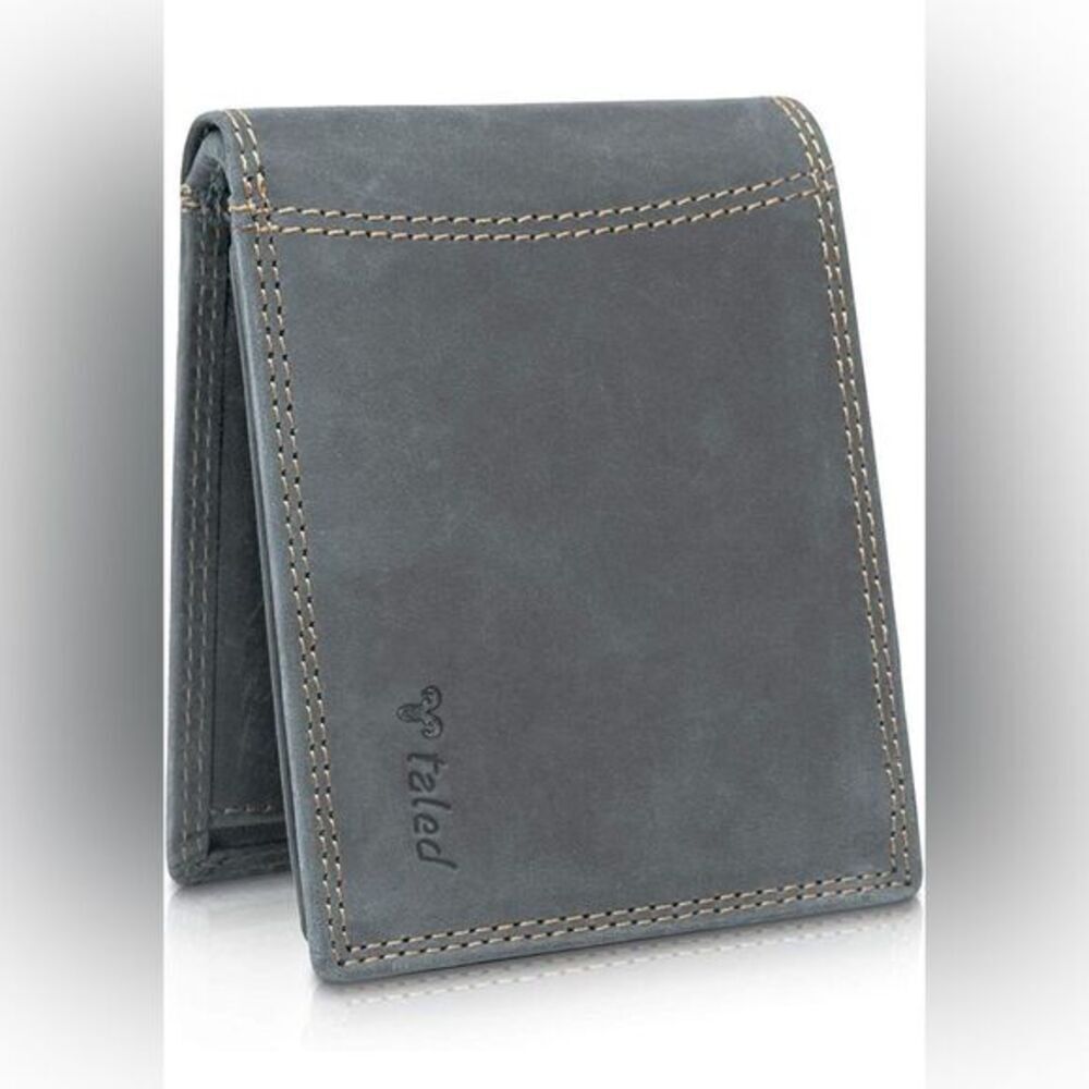 Nwb taled leather wallet